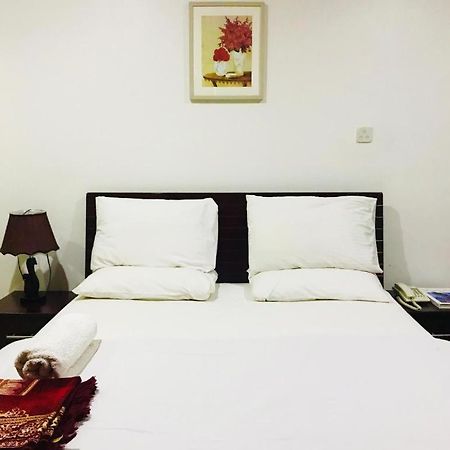 Hala Hotels Apartments Sharjah Buitenkant foto